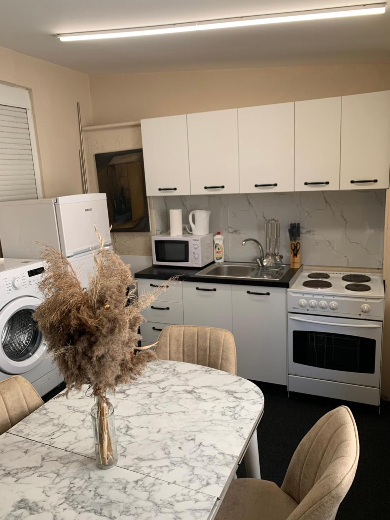 Citynest Apartments, 3-Minute Walk From The Skanderbeg Square Tirana Exteriör bild